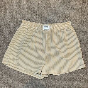 SHEIN Beige Striped Women Shorts